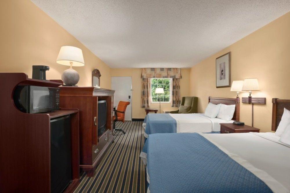 Days Inn By Wyndham Towson Eksteriør bilde