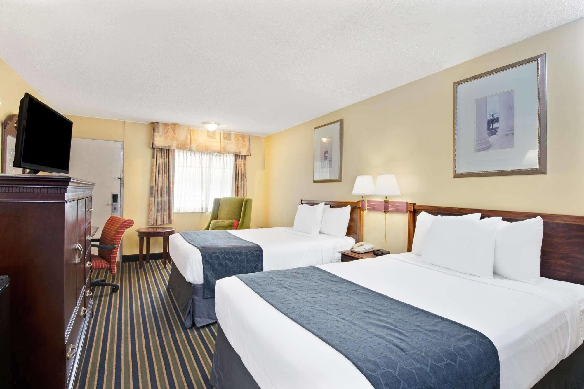 Days Inn By Wyndham Towson Eksteriør bilde